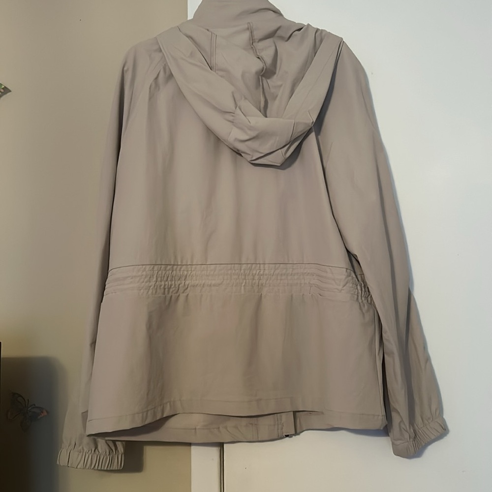 Lightweight jacket - Picture 2 of 2